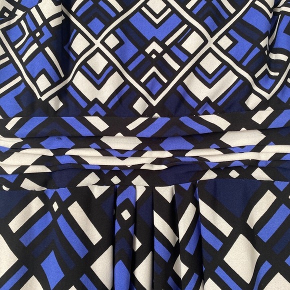 En Focus Studio Striking Blue, Black, White Pleated Sleeveless Dress Size 8 - Picture 6 of 7